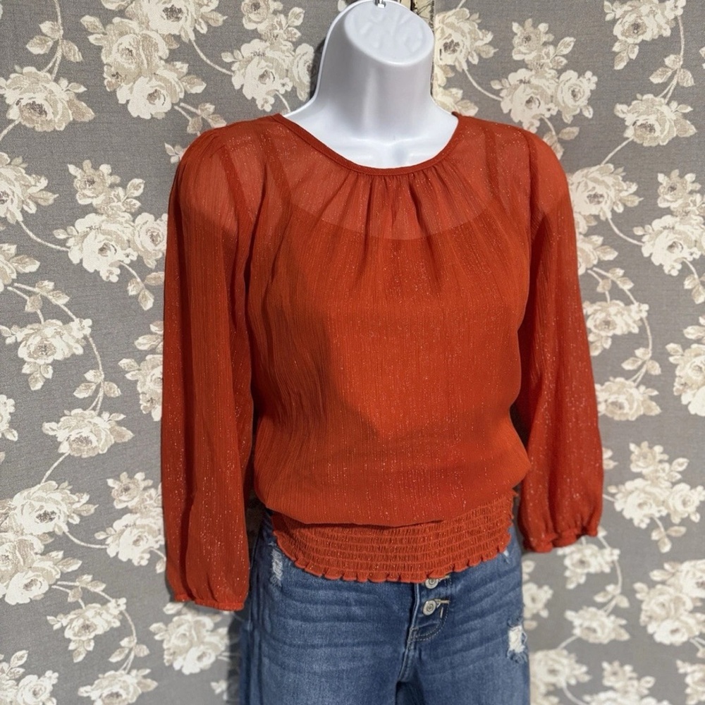 Sz S Semi Shear Metallic Top W/ Built In Tank Top Cinched Hem & Sleeves By & By